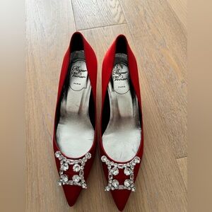 Roger Vivier satin heel size 35 brand new no box